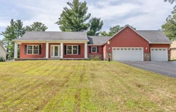 12036 Oakwood Drive, DeMotte, IN 46310