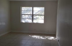 4751 NW 9th Dr, Plantation, FL 33317