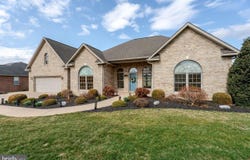 991 CLICKS Lane, NEW MARKET, VA 22844