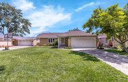 265 Terry Lane, Villa Park, IL 60181