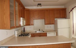 75 KYLE Way, EWING, NJ 08628