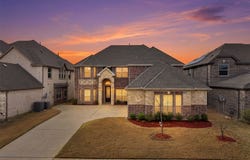 418 Crestview Drive, Midlothian, TX 76065