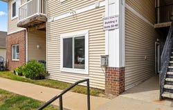 2323 E Porter Avenue, Des Moines, IA 50320
