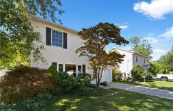 4902 Lakeview Drive, Mentor, OH 44060