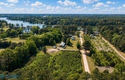 172 Aldebaran Road, Mathews, VA 23109