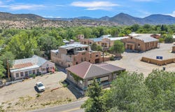 202 State Road RD 075, Dixon, NM 87527