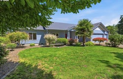 23420 NE HYLAND Dr, Newberg, OR 97132