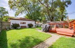 1697 Stockton Avenue, Des Plaines, IL 60018