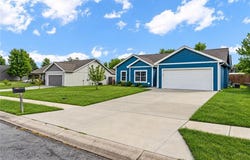 216 Meadowbrook Lane, Wellsville, KS 66092