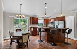205 Old Farm Road, Pinehurst, ID 83850