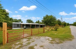 133 Deer Run, Smithville, TX 78957