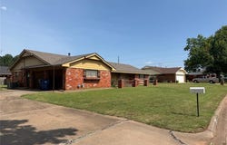 203 Elmhurst Drive, Chickasha, OK 73018