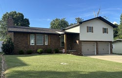 1112 Meadow Lane, Dexter, MO 63841