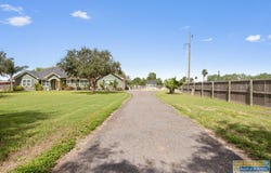 39785 Palm Dr, Bayview, TX 78566