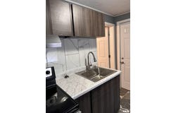 913 S 8TH Street, Springfield, IL 62703