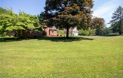 1201 Summit Dr, Newark, NY 14513