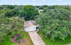 822 DUNDEE Circle, LEESBURG, FL 34788