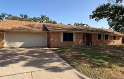 604 Kingwood Drive, Mineral Wells, TX 76067