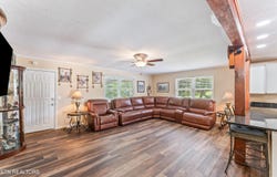 2045 Scenic Meadow Way, Powell, TN 37849