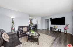 8800 Cedros Ave, Panorama City, CA 91402