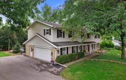 18045 Lamplighter Ln, Brookfield, WI 53045
