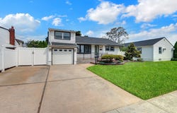 148 S Dean Street, Hicksville, NY 11801