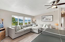 403 S Lakefront Ave, Harrison, ID 83833