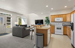 1011 10TH St, Florence, OR 97439