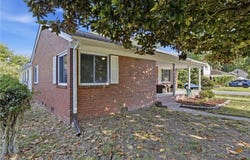1324 Hawthorne Drive, Chesapeake, VA 23325