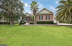 915 Riverview Drive E, St. Marys, GA 31558