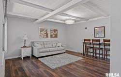 6600 S 6TH Street, Springfield, IL 62712