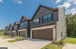 255 Climbing Ivy CIR, Fayetteville, GA 30214