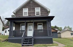 210 Nebraska Ave NE, Gilbert, MN 55741