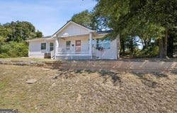 112 E Stephens Street, Winder, GA 30680