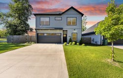 488 W 2nd Street, Centerton, AR 72719