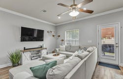 8887 White Ibis Way, Navarre, FL 32566