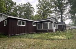 6612 E Levering Road, Levering, MI 49755