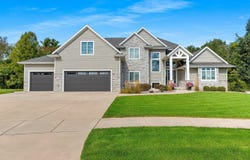 1852 RIDGEMONT Circle, DE PERE, WI 54115