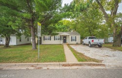611 Forest Avenue, Joplin, MO 64801