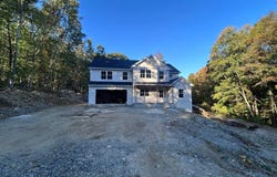 4 Randall Drive, Oxford, CT 06478