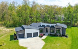 50824 Brownstone Drive, Granger, IN 46530