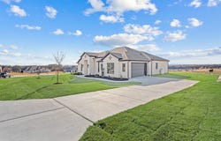 412 Caprock Lane, Reno, TX 76020