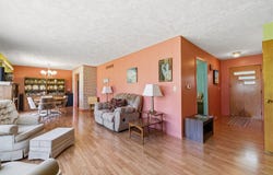 93 Maynard Ave, Crestline, OH 44827