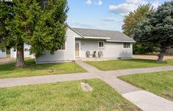 647 E HURLBURT Ave, Hermiston, OR 97838