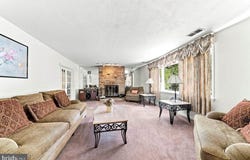 320 E KNOWLES Avenue, GLENOLDEN, PA 19036