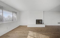 421 TOLIVER Rd, Molalla, OR 97038