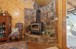2105 CR 2111, Hooks, TX 75561