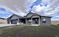 310 NE Greystone Loop, Mountain Home, ID 83647
