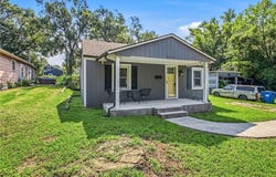 2015 S Ash Avenue, Independence, MO 64052
