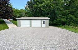 1362 Lakeshore Dr, Brooklyn, IA 52211